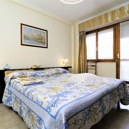 Dune Buggy Bed & Breakfast Каляри Екстериор снимка